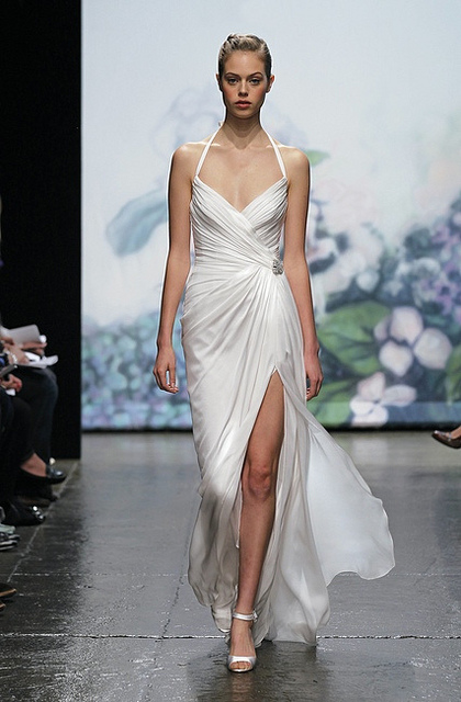 MONIQUE LHUILLIER FW12 BRIDAL NEW YORK 10/15/2011