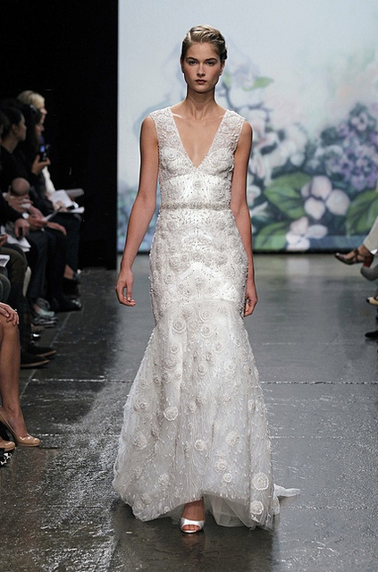 MONIQUE LHUILLIER FW12 BRIDAL NEW YORK 10/15/2011