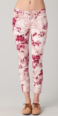 Two of spring’s biggest trends collide in these floral-print jeans.