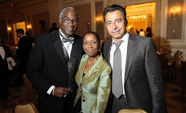 2011-AmbassadorsBall-Web-8.jpg