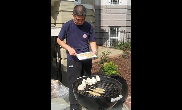 Lighting up the grill doesn’t also have to burn up your budget. Kushi chef Muneihiro Yonemoto shows us how to put together a six-person barbecue for less than $25.
