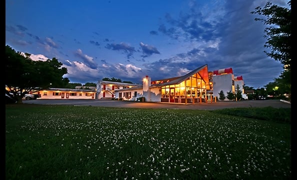 This image is of a motel along Lee Highway in Fairfax, Virginia.  