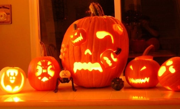 The photographer's creation is the one in the middle.