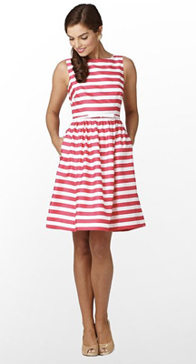 There’s something incredibly sweet about this boatneck number—maybe it’s the bow-tie belt?