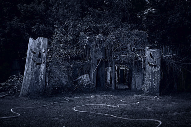 2012-10-15.hauntedhouses.png - Washingtonian Markoff’s Haunted Forest. Photograph by Jeff Elkins.