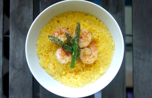 Easy Shrimp and Asparagus With Grits
