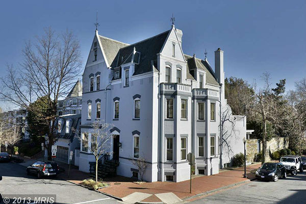 3) 3044 O St., NW