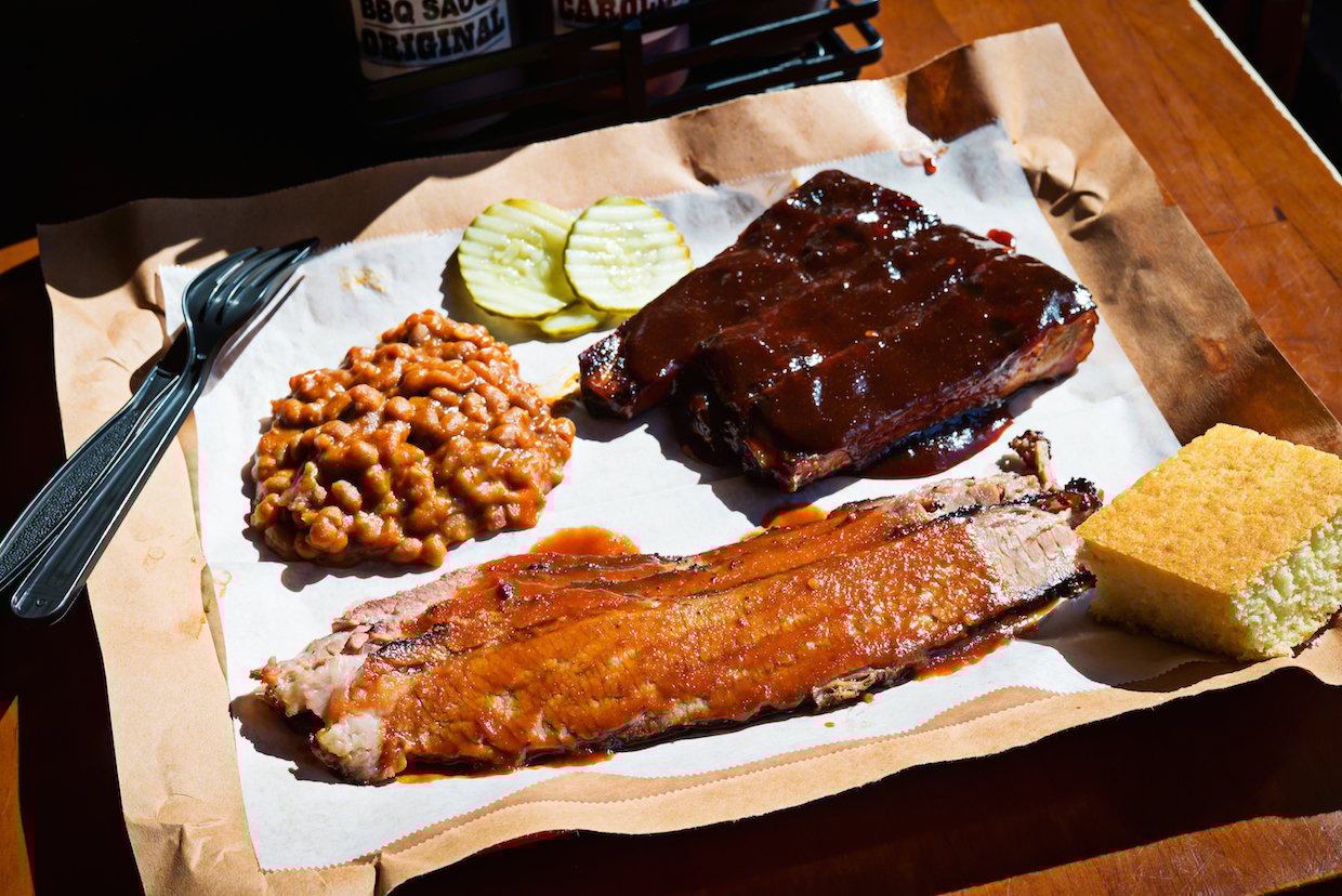 BLACKHOGBBQCue-1.jpg - Washingtonian Cheap Restaurants Large Groups.