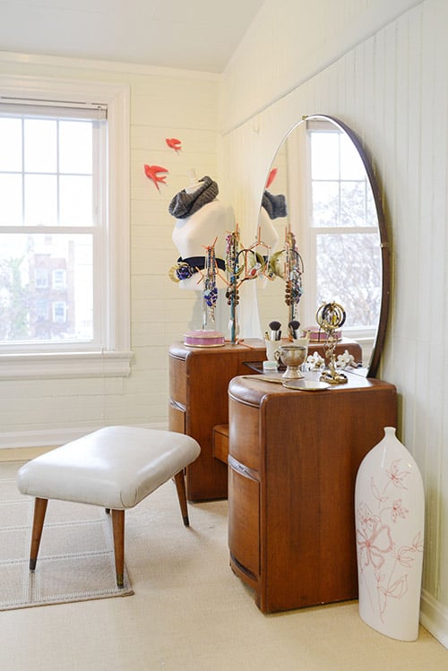 This Brilliant New Website Finds The Best Vintage Furniture In Dc