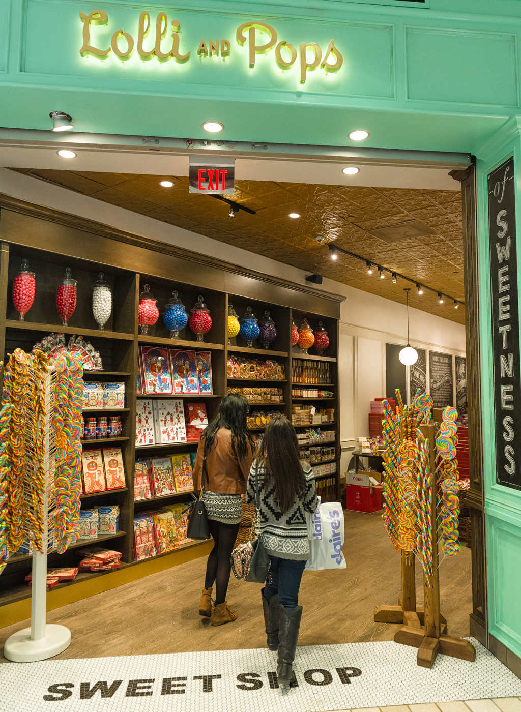 viennamclean_lolli_and_pops-1024 - Washingtonian The retro candy shop Lolli and Pops sells treats from around the world. Photograph by Andrew Propp.