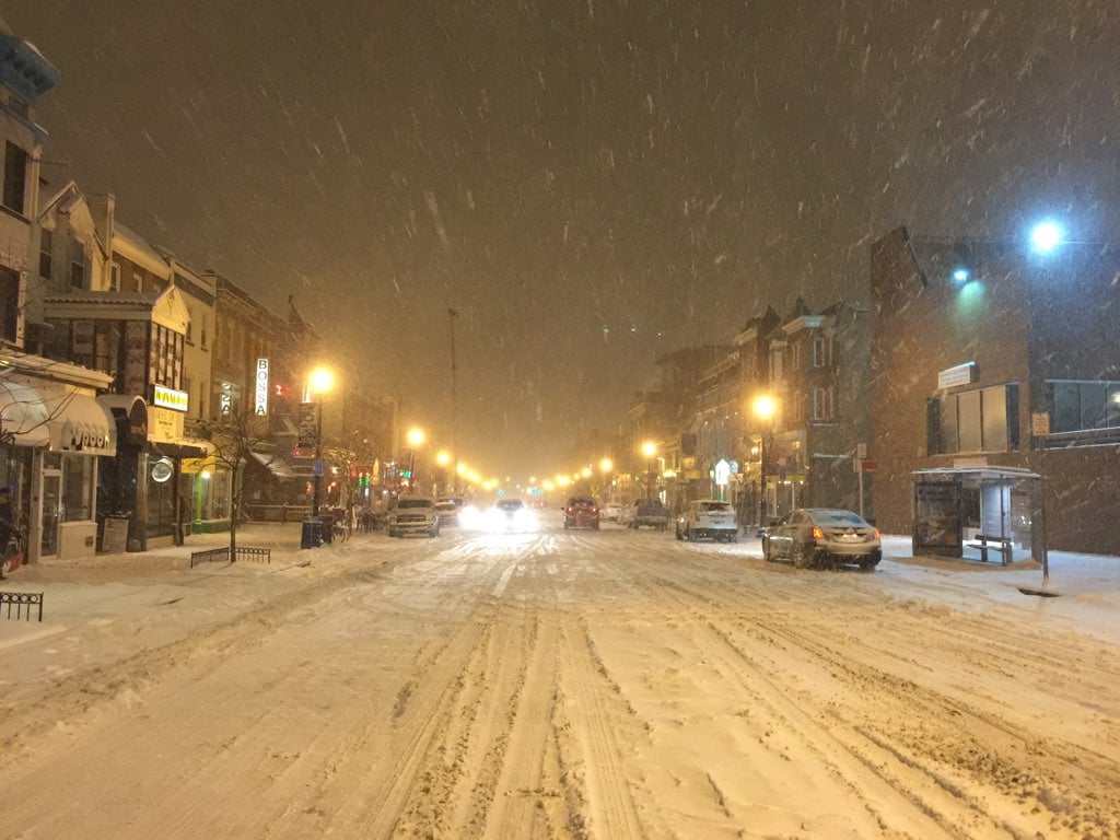 01222016-admosnow - Washingtonian 18th and M on Friday night. Photograph by Benjamin Freed.