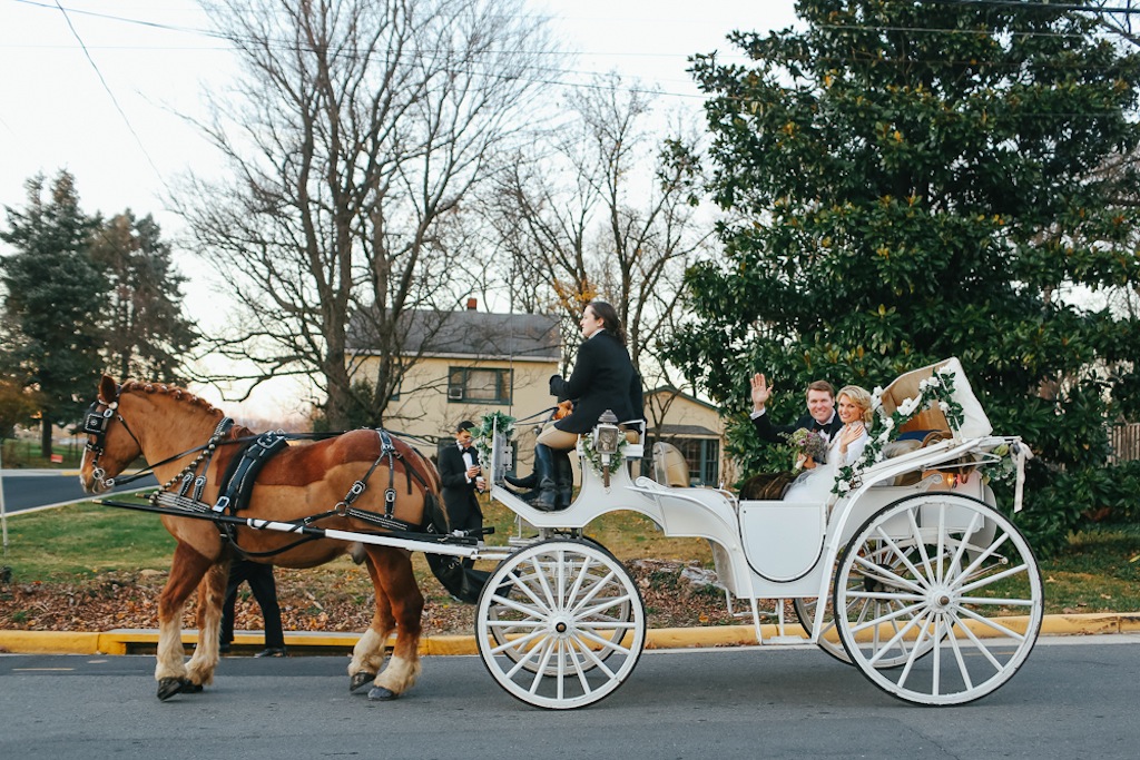 1-21-15-reasons-we-love-winter-weddings-18