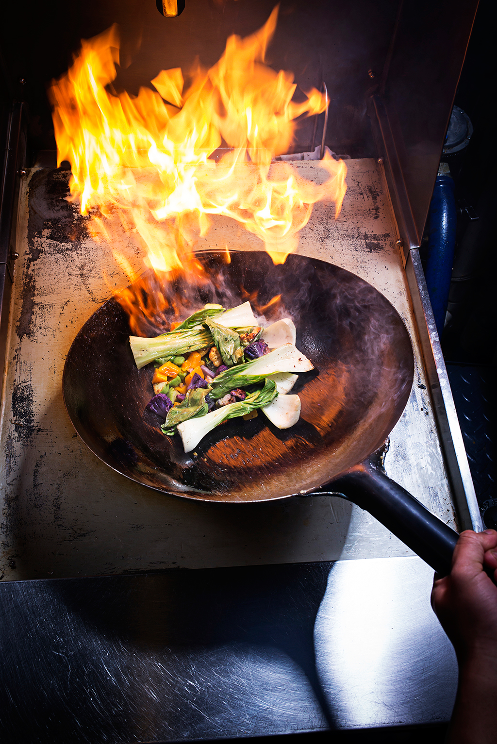 BADSAINT-WOK_002 - Washingtonian