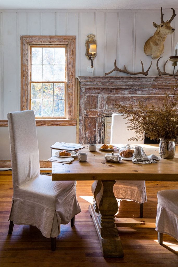 The owner of the Old Lucketts Store, a vintage-furniture haven, transformed an 18th-century Shenandoah manor into a cozy country retreat. Photograph by Dan Chung.