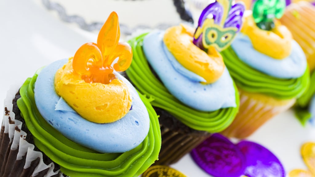 Mardi Gras cupcakes