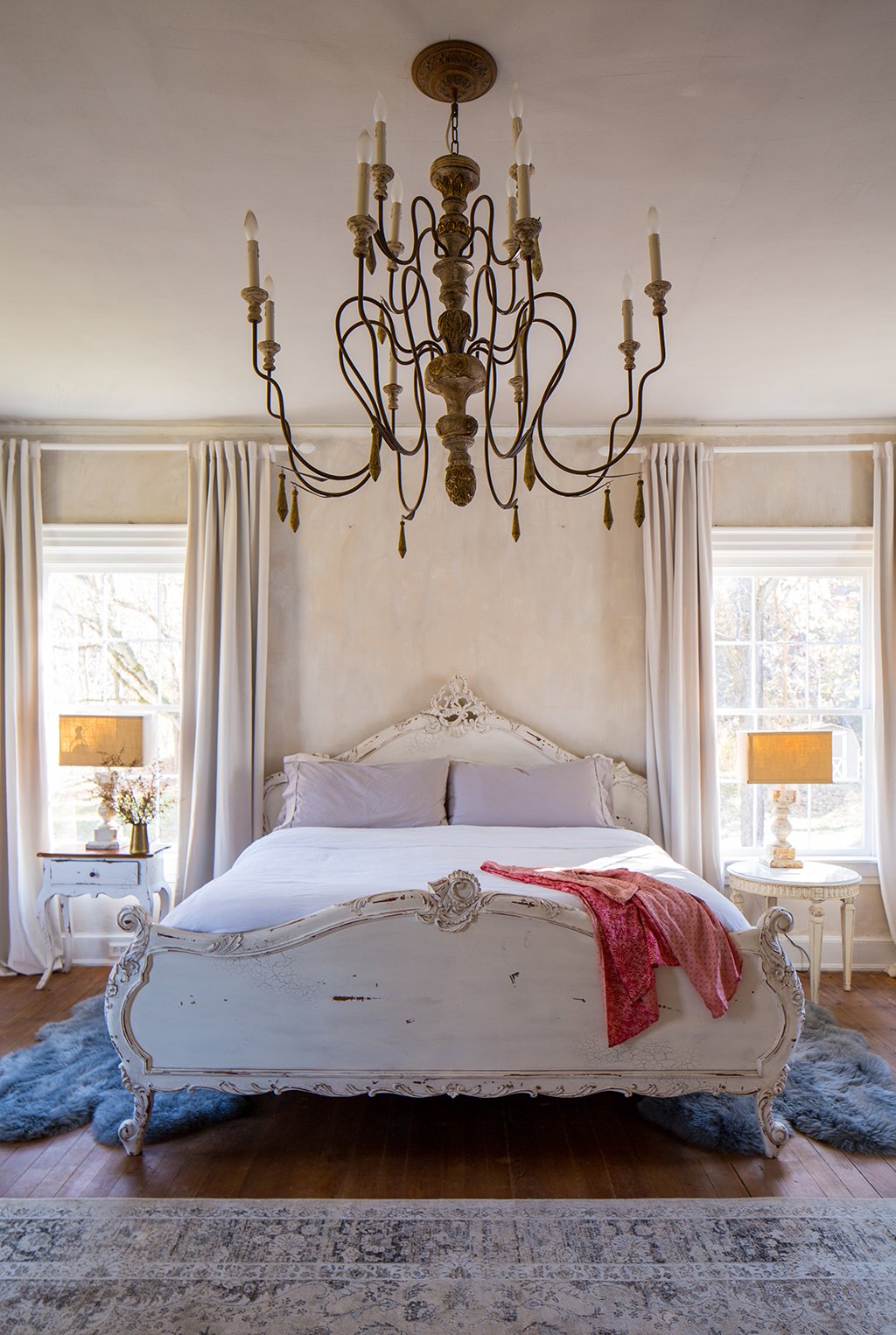 bluemonthome_masterbedroom - Washingtonian Bluemont, Virginia mansion. Photograph by Dan Chung.
