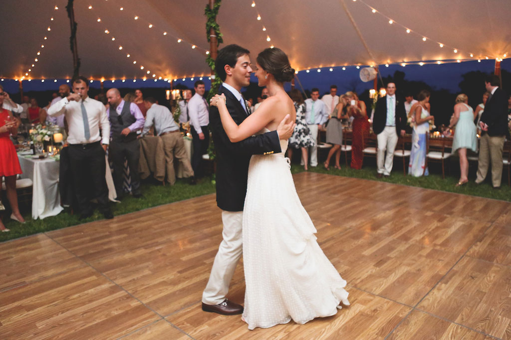 4-20-16-preppy-eastern-shore-tent-wedding-17