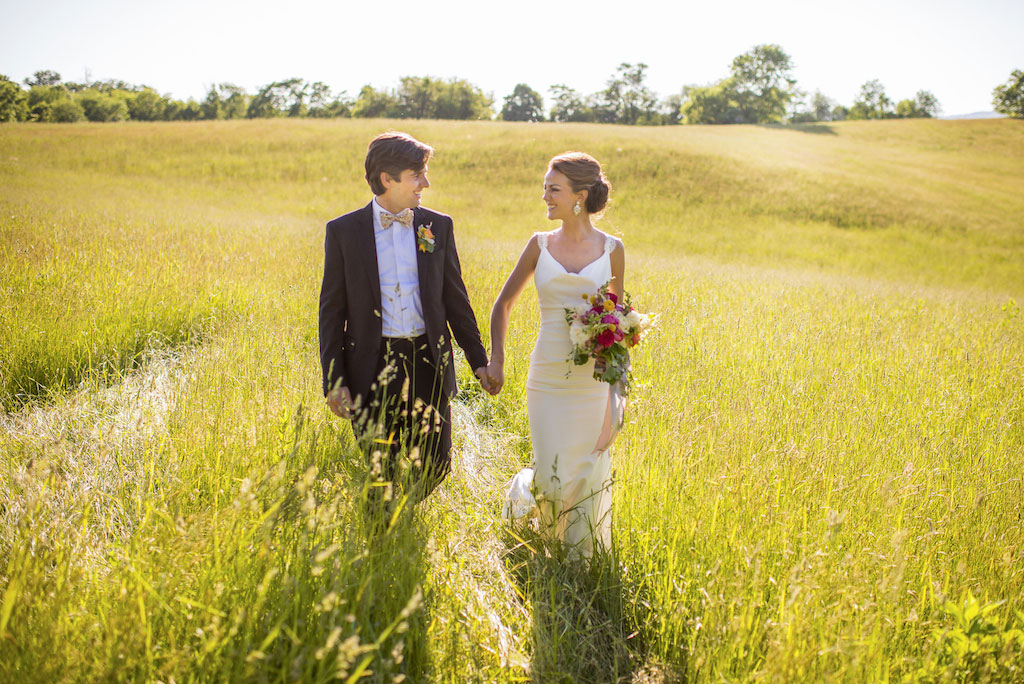 5-4-16-southern-summer-outdoor-wedding-virginia-backyard-10