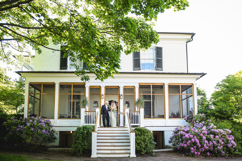 5-4-16-southern-summer-outdoor-wedding-virginia-backyard-4