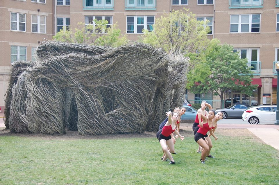 Sculpture - rehearsals 2 - RestonTownSquare Park - A Bird in the Hand