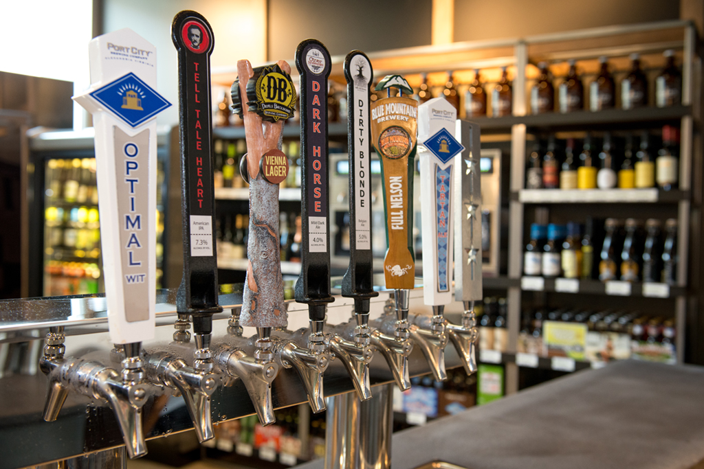 cheap-eats-drinks-glens-garden-market - Washingtonian Cheap Restaurants to Drink