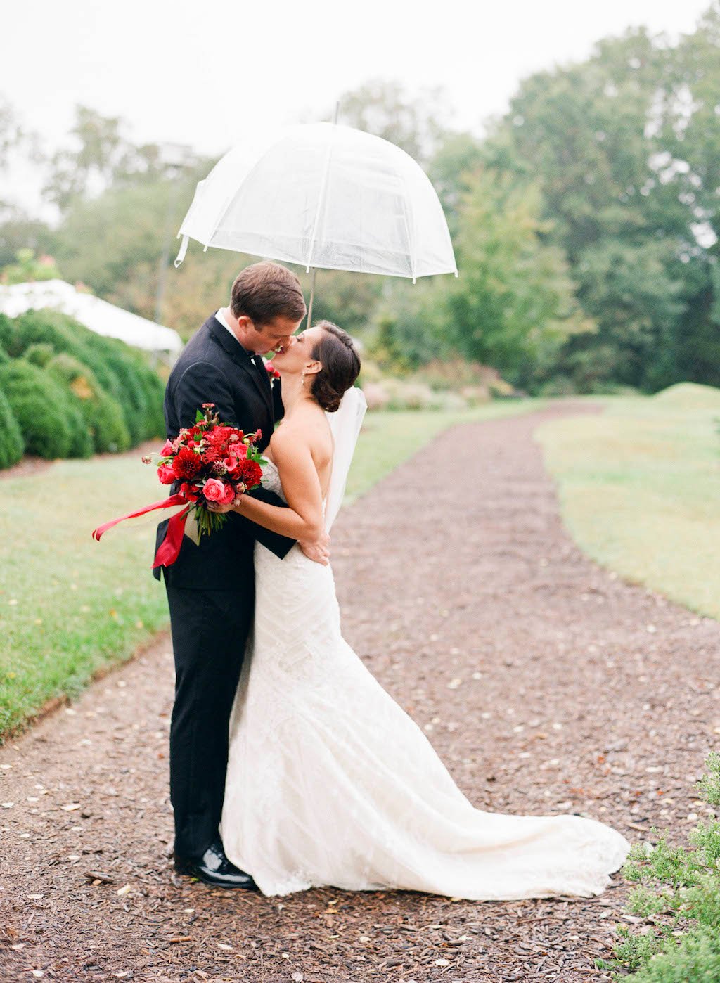 6-30-16-berry-purple-river-farm-rainy-day-wedding-14