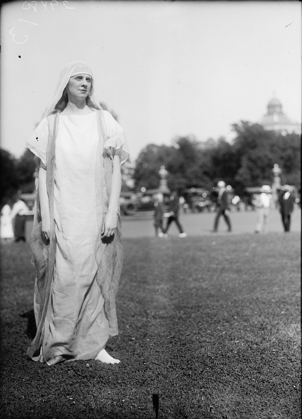Photograph via Harris & Ewing Collection (Library of Congress). 