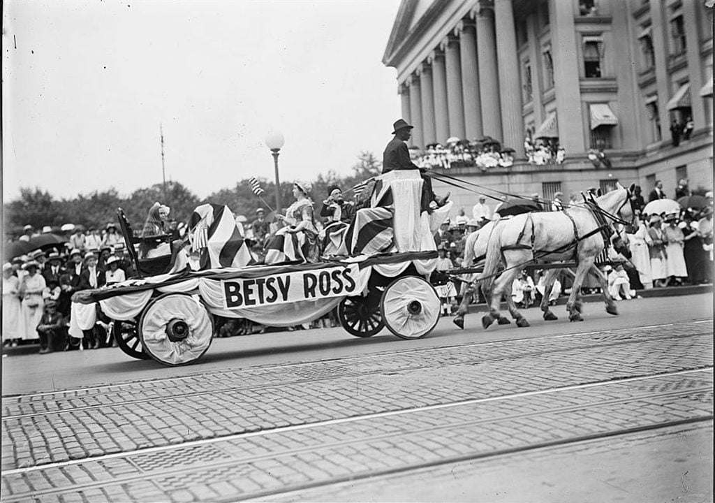 Betsy Ross float in DC's 1916 Fourth of July Parade. Photograph via Harris & Ewing Collection (Library of Congress). 