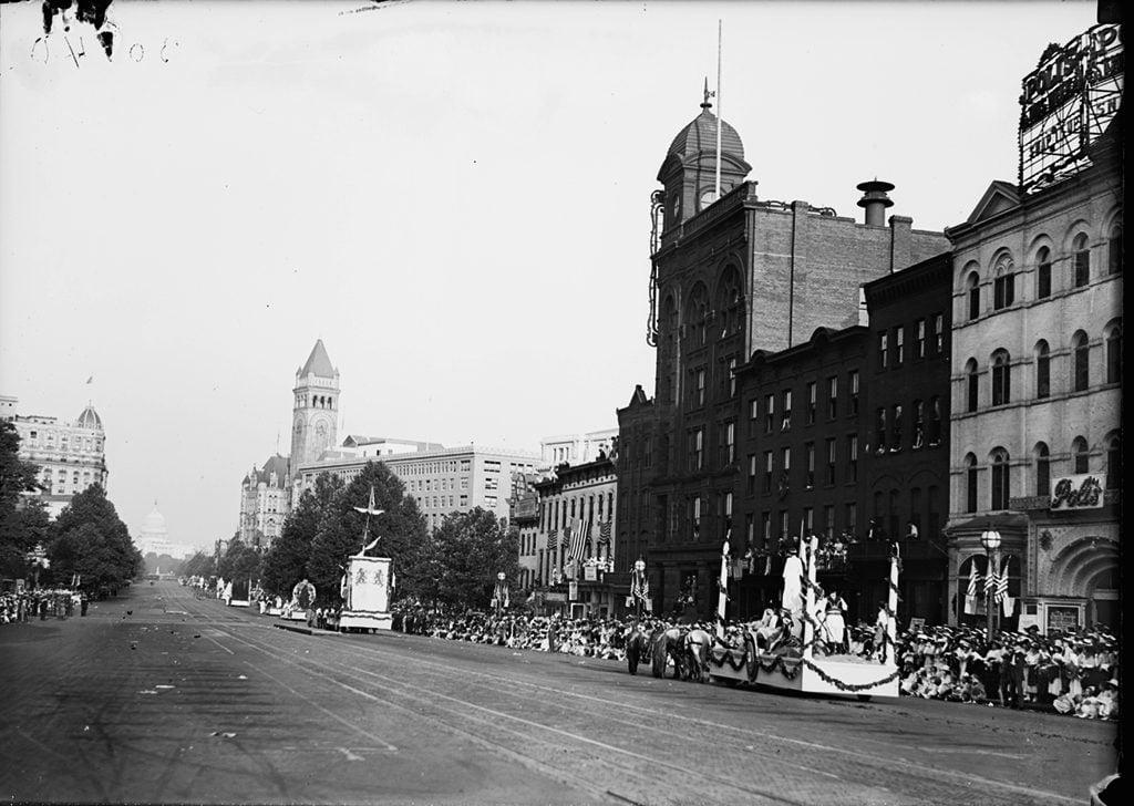 Fourth of July parade on Pennsylvania Ave. in 1919. Photograph via Harris & Ewing Collection (Library of Congress). 