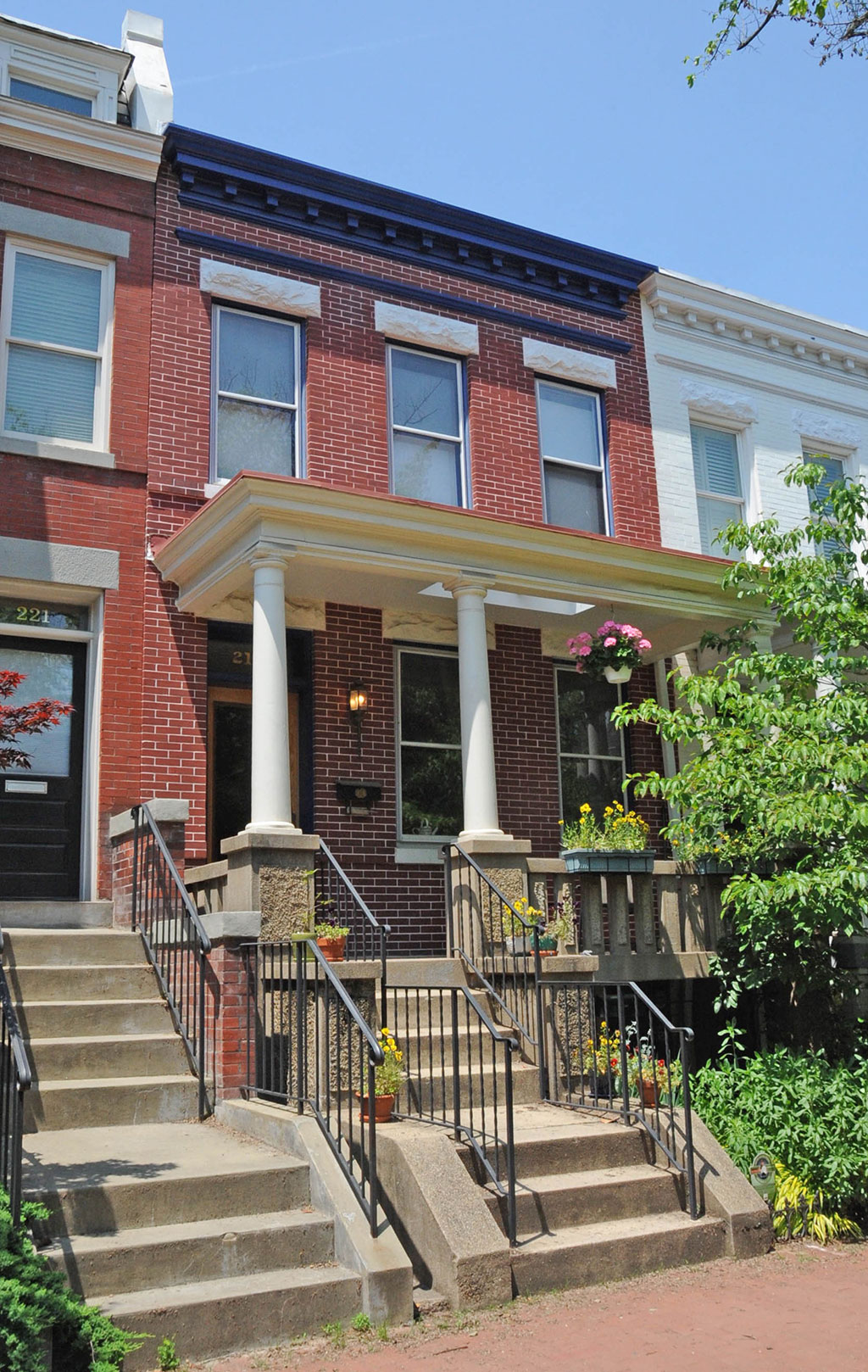 The Furies Collective lived in the house at 219 11th St., SE, which is now on the National Register of Historic Places. Photograph by Jerrye & Roy Klotz, M.D. via Wikimedia Commons.