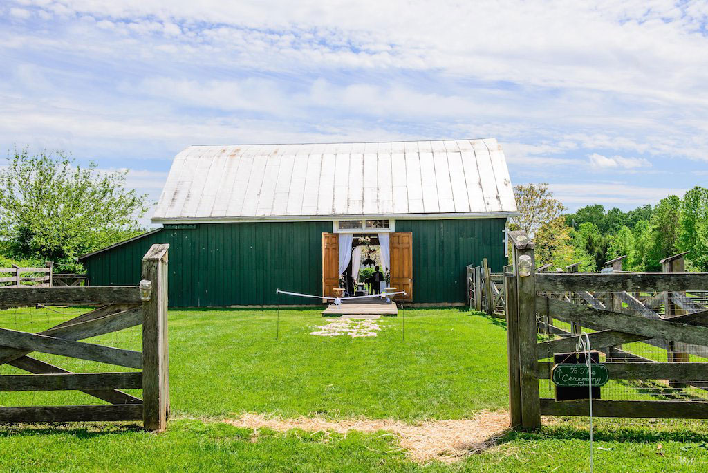7-11-16-fairy-tale-barn-wedding-pink-blush-1
