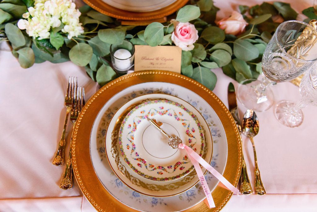 7-11-16-fairy-tale-barn-wedding-pink-blush-19