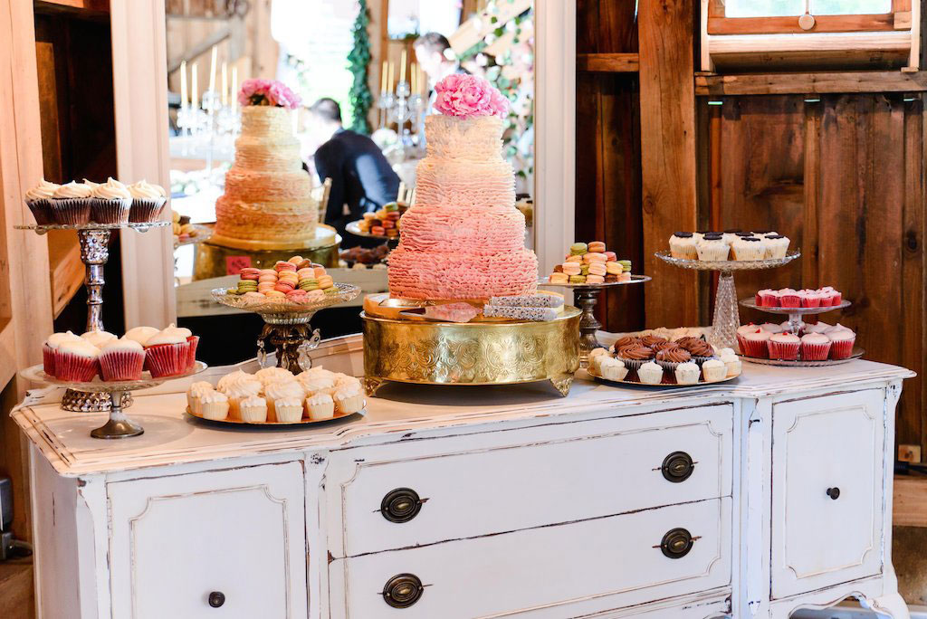 7-11-16-fairy-tale-barn-wedding-pink-blush-21
