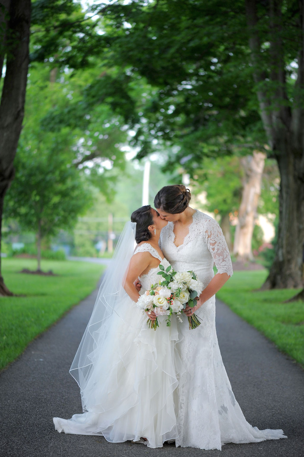 7-15-16-maryland-rustic-farm-wedding-navy-blue-green-new