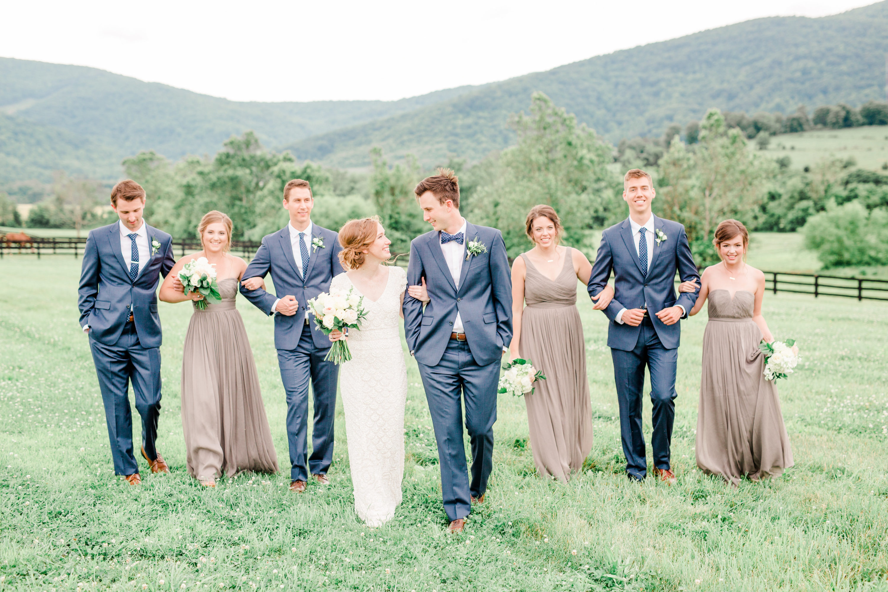 View More: http://hannahbjorndalphotography.pass.us/theakridges