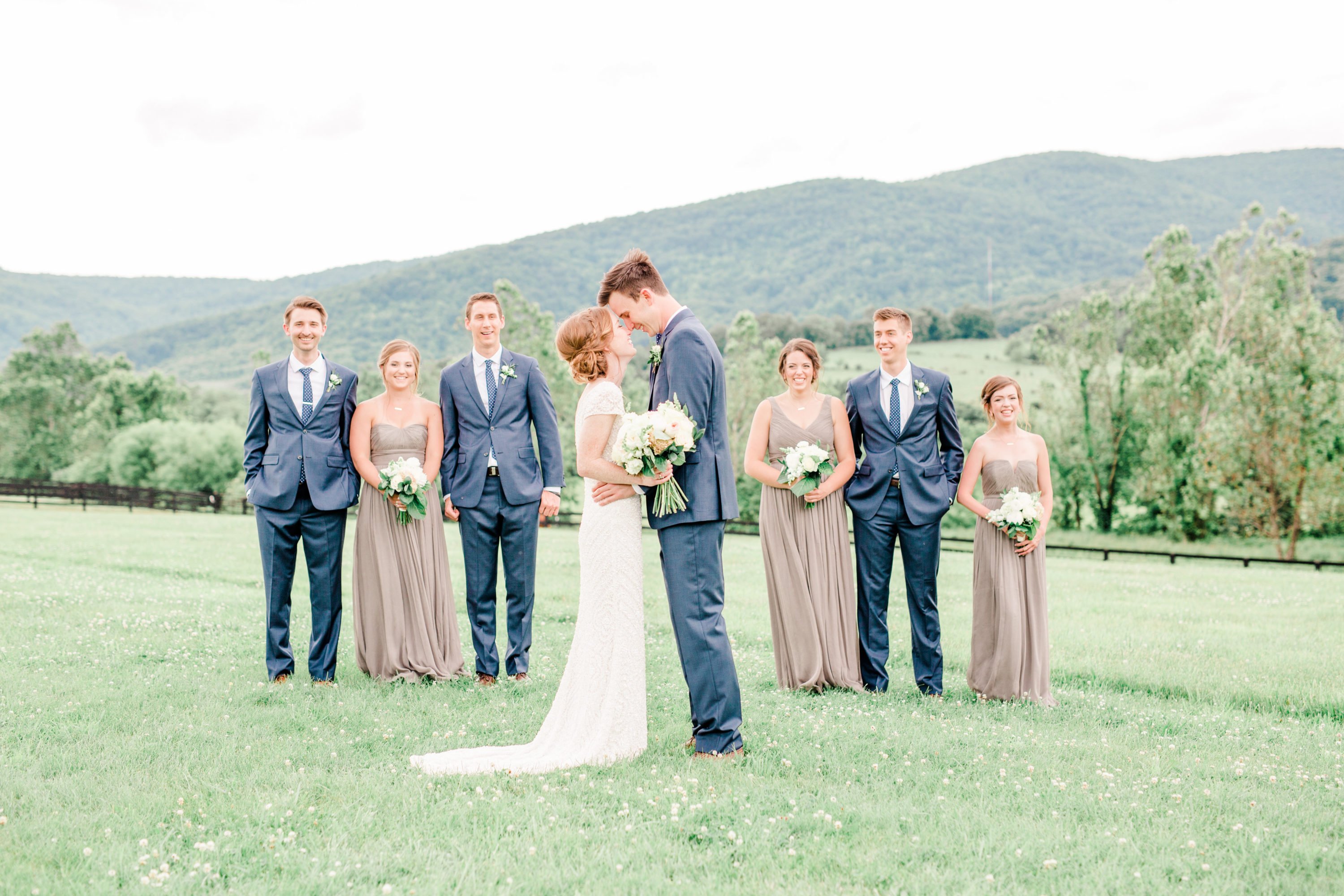 View More: http://hannahbjorndalphotography.pass.us/theakridges