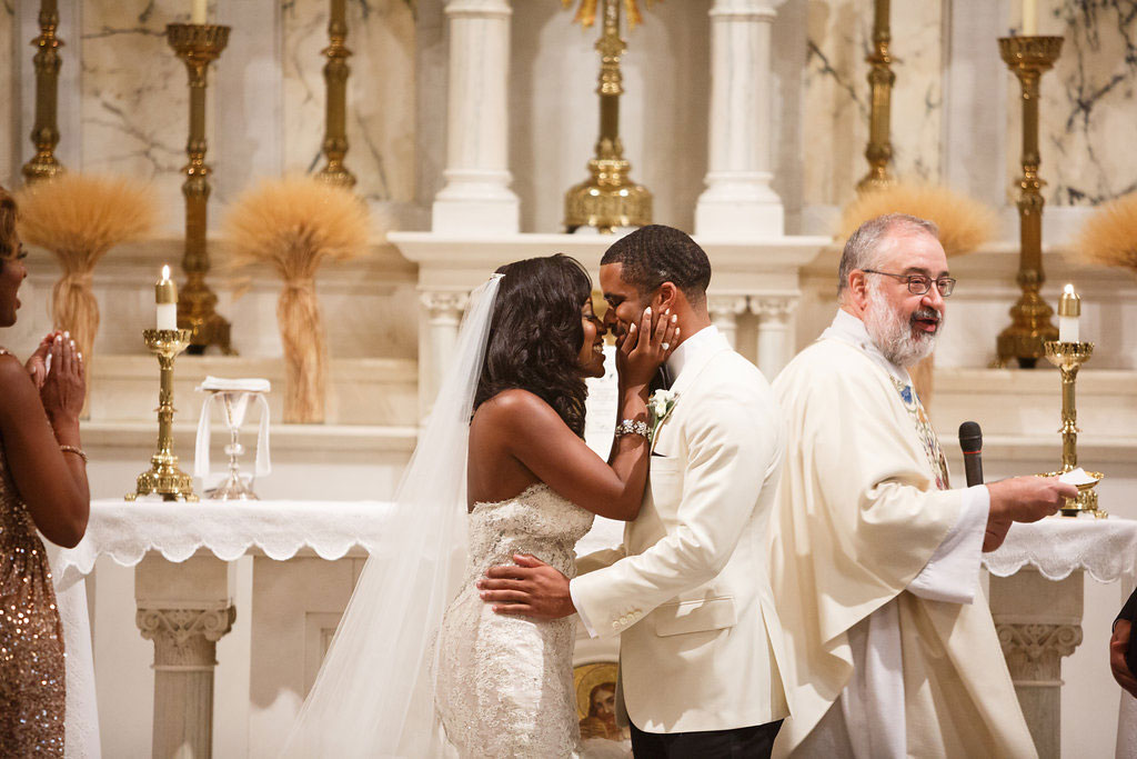 8-18-16-national-museum-women-arts-washington-dc-glam-wedding-8