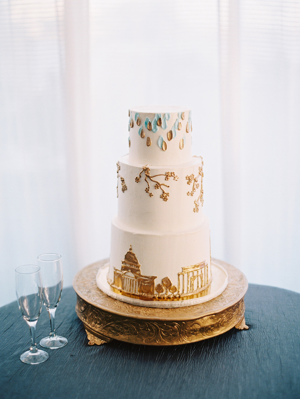 8-8-16-cake-blue-sequoia-wedding