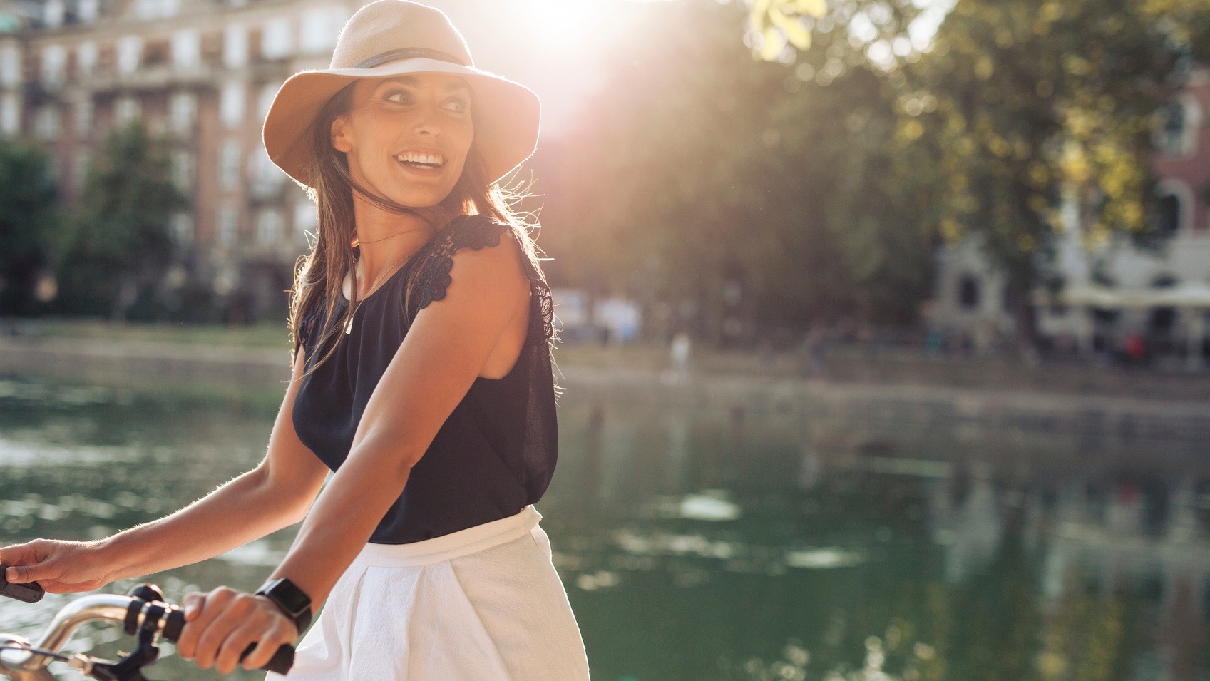 Summer Skin: Advice For Dealing With Sun Damaged Skin, bra burn on skin 