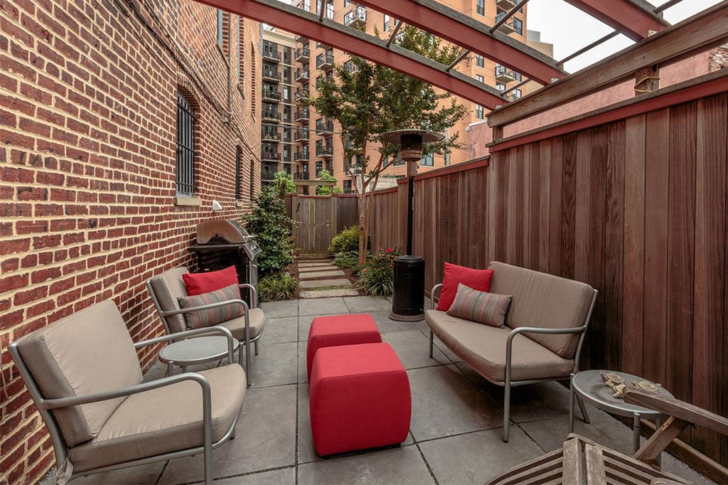 building apartment mt. vernon listing we love back patio