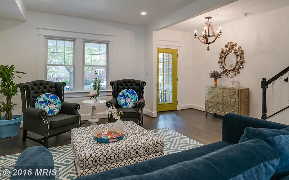 1livingroom2 - Washingtonian Petworth's Paperhaus