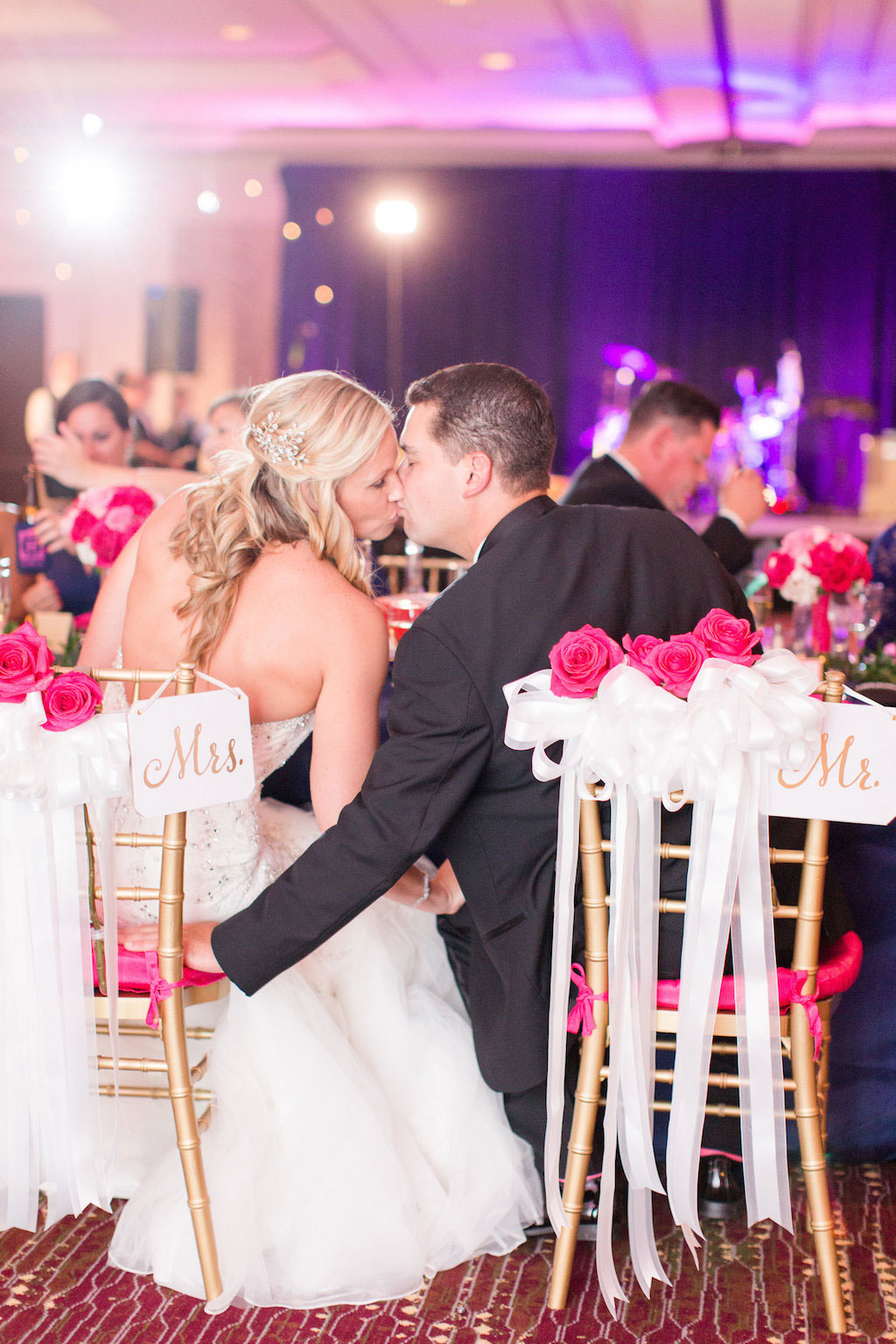 9-8-16-hot-pink-navy-blue-ritz-carlton-virginia-wedding-23