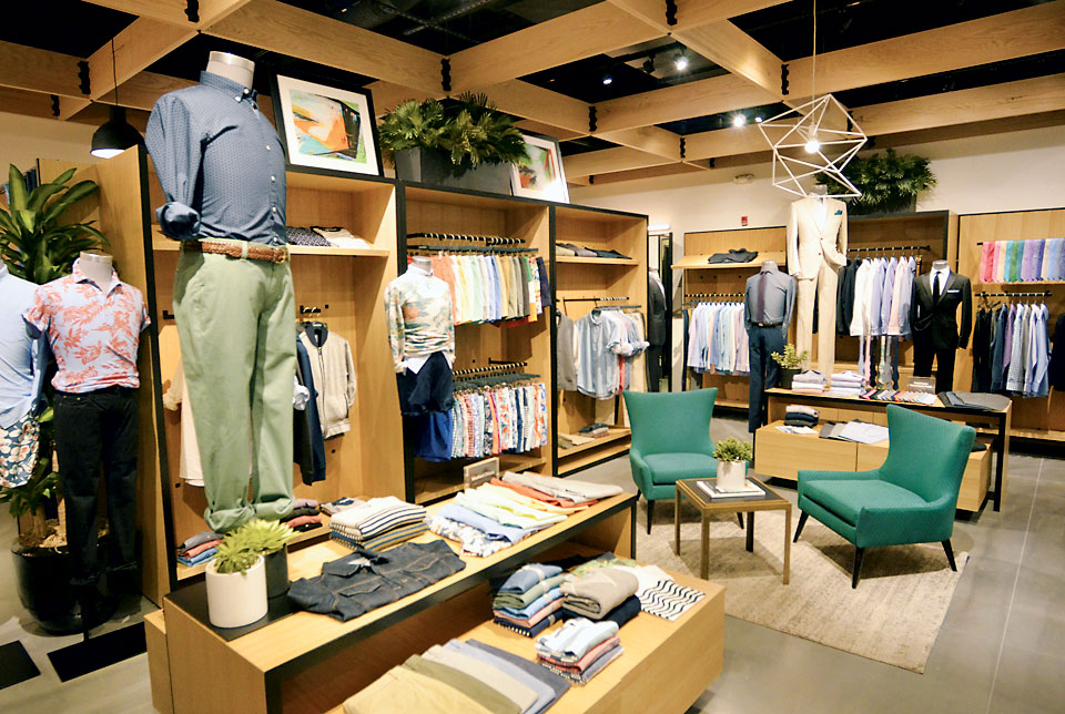 At Bonobos, a "guide" helps you choose the right pieces.