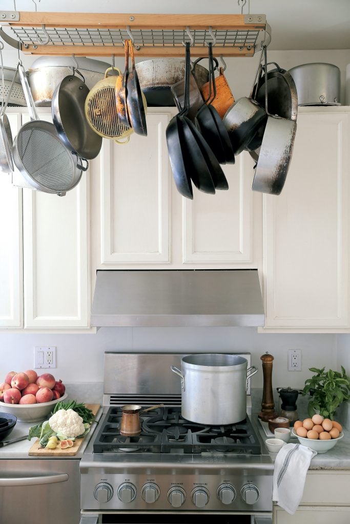 Forman says upgrading to a Viking range was "one of the best decisions I made." Photograph courtesy of Williams-Sonoma. 