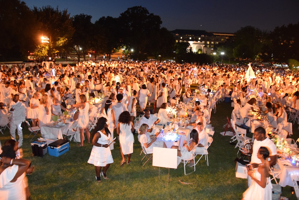 tommy-show-diner-en-blanc