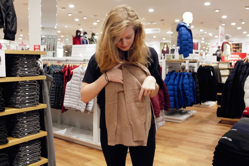 10-28-16-uniqlo-sweater-folding-3 - Washingtonian 10-28-16-uniqlo-sweater-folding-3