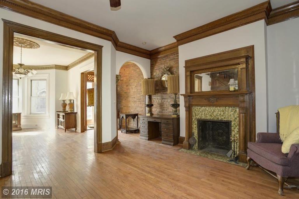 Cliffbourne Foyer and fireplace