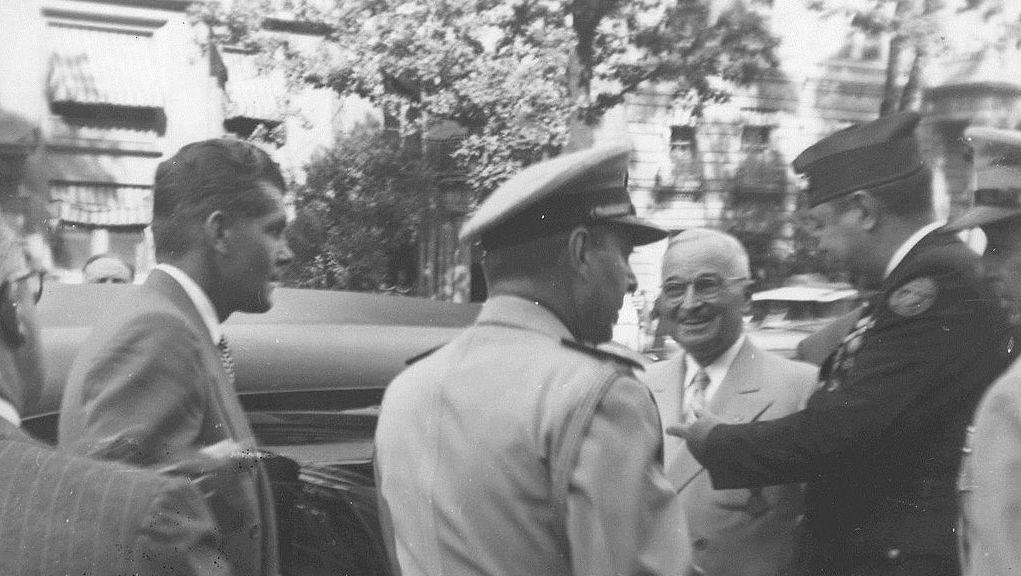 President Truman arrives at the 1950 Marine Corps League National Convention in Washington, DC. He is greeted by F. Clay Nixon, National Commander of the Marine Corps League. Photo by Marine Corps Archives & Special Collections via \wikimedia commons.