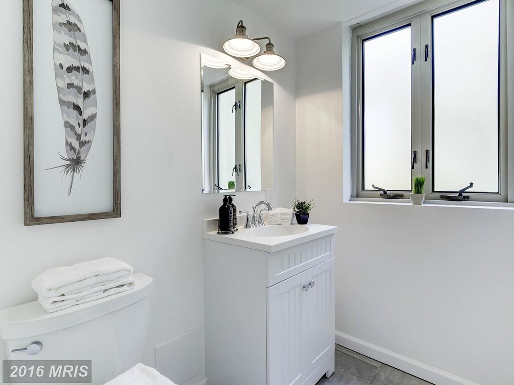 gbrier-bathroom - Washingtonian Under 500k: Light-filled Apartment Near American University