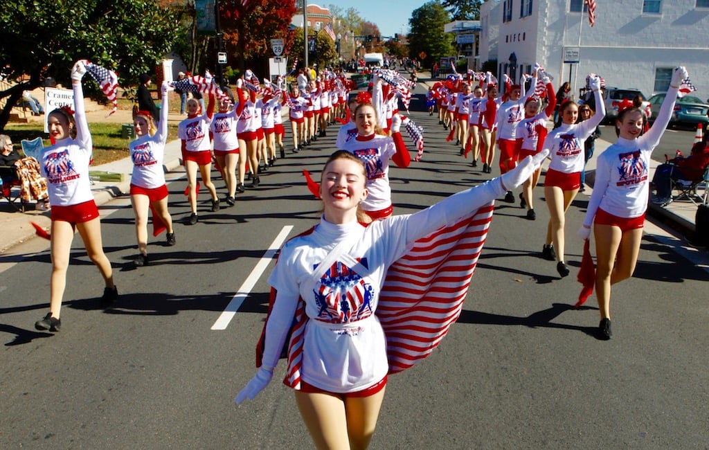 These Parade Photographs Capture the Indomitable American Spirit